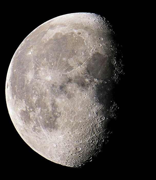 Moon 1000mm 1000d 100iso newt 20frames from 31.jpg